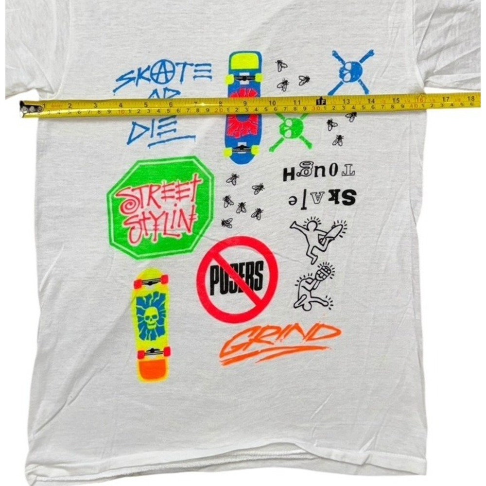 VTG Skate Or Die Skateboard Neon TShirt Single Stitch PeeDee Tag Sz Small White - Picture 4 of 7